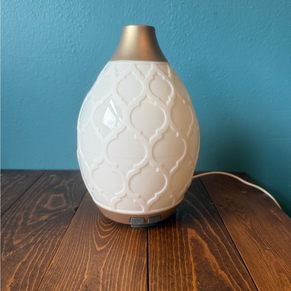 Young Living Desert Mist Diffuser - Picture 1 of 6